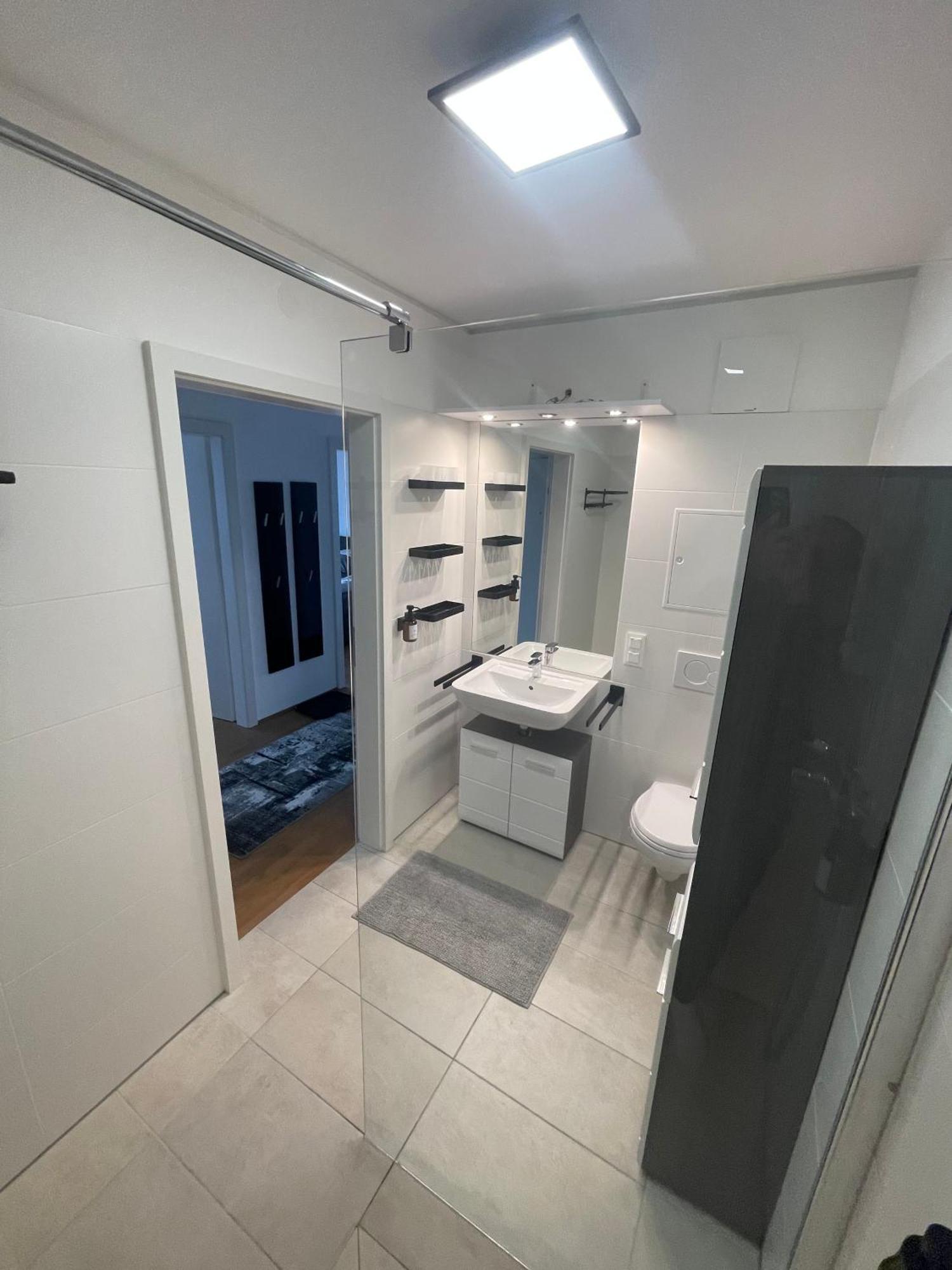 Luxusapartment Mit 40 Qm Terrasse, E-Parkplatz Und Parkplatz グラーツ エクステリア 写真