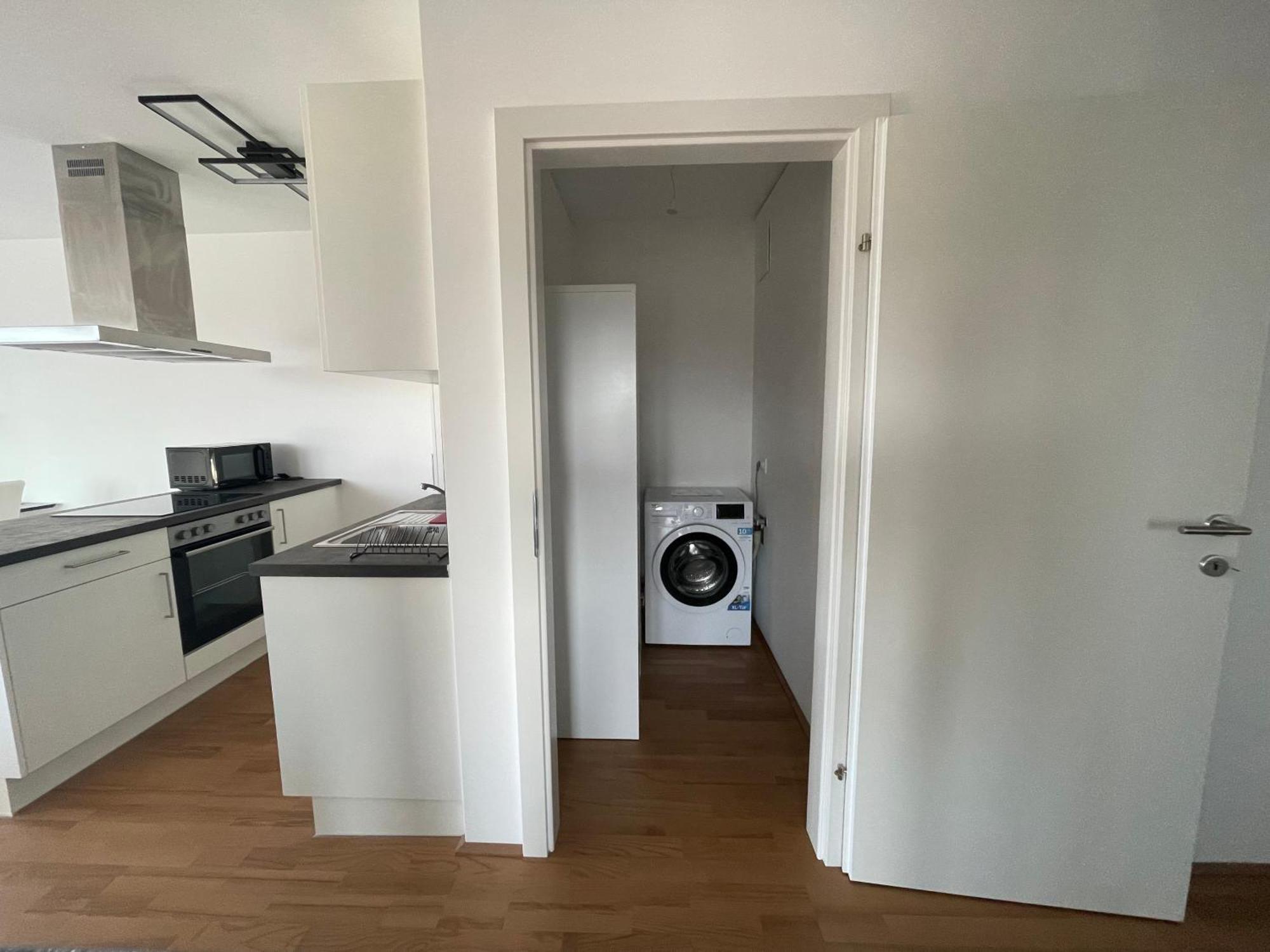 Luxusapartment Mit 40 Qm Terrasse, E-Parkplatz Und Parkplatz グラーツ エクステリア 写真