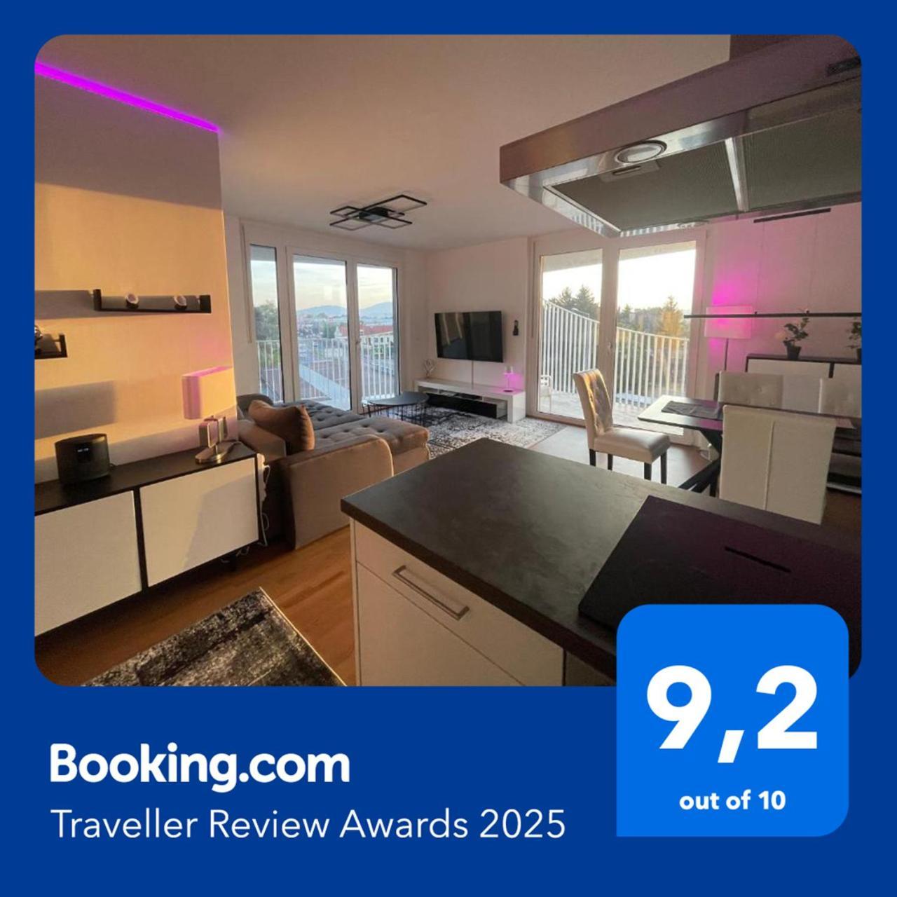 Luxusapartment Mit 40 Qm Terrasse, E-Parkplatz Und Parkplatz グラーツ エクステリア 写真